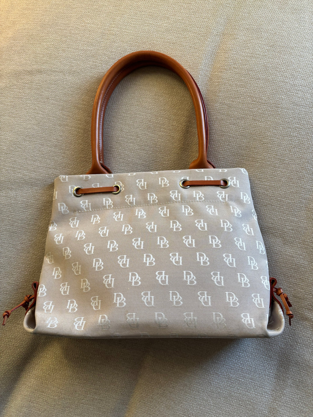 Y2K Dooney & Bourke Off White Bag