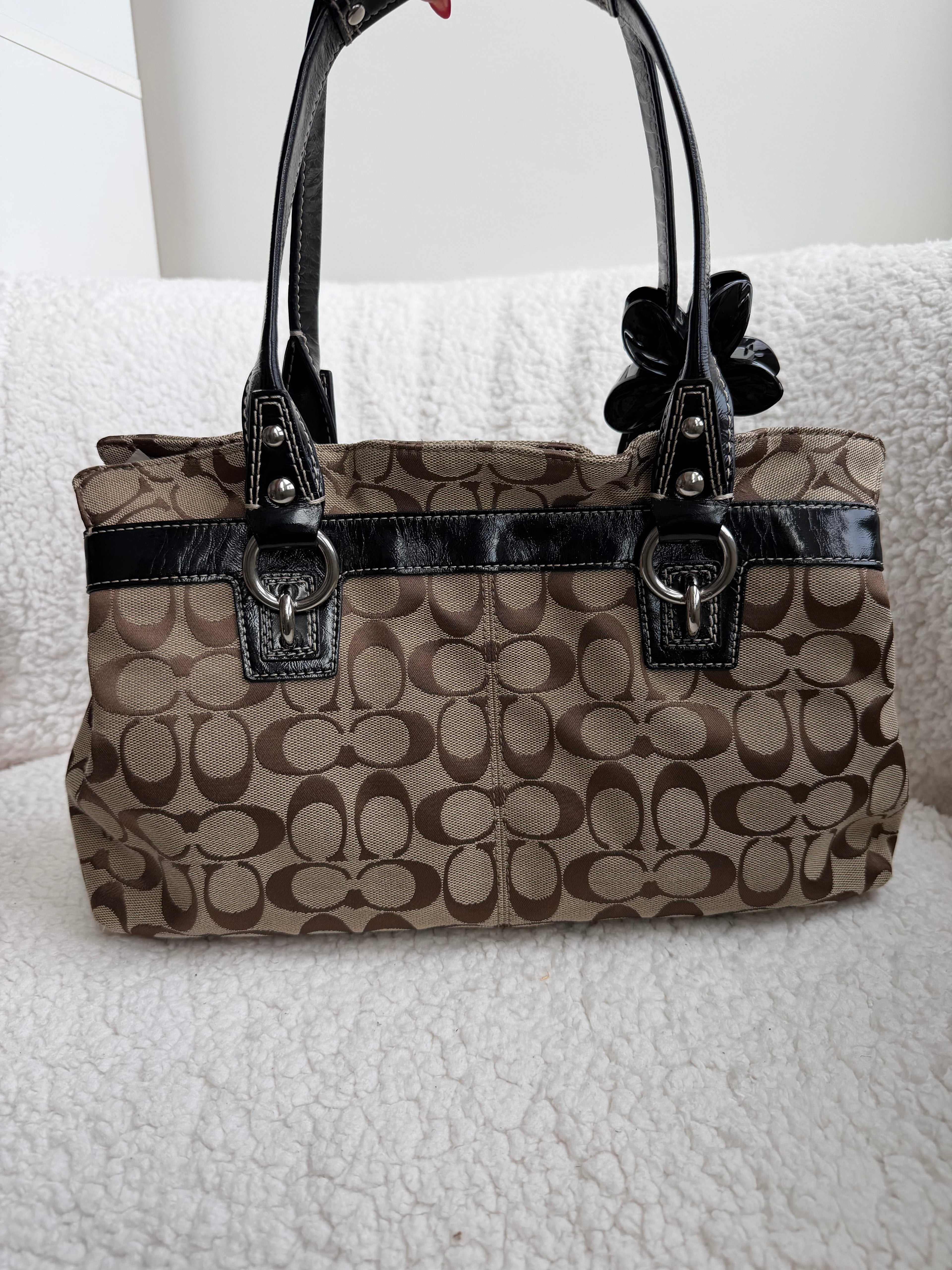 Coach Signature Penelope Shoulder Bag
