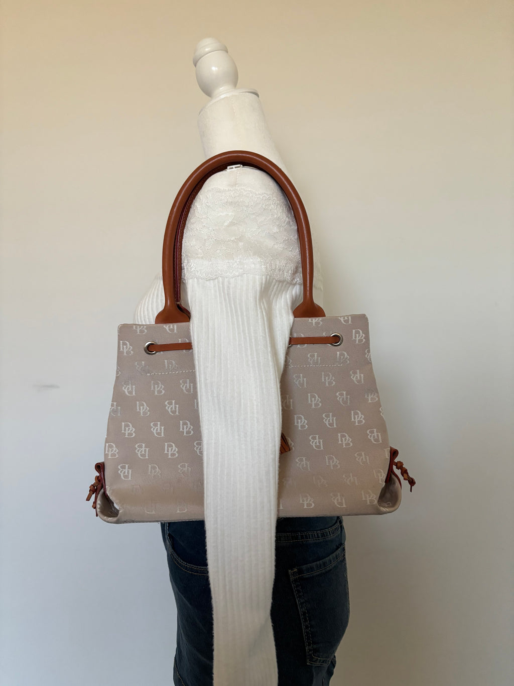 Y2K Dooney & Bourke Off White Bag