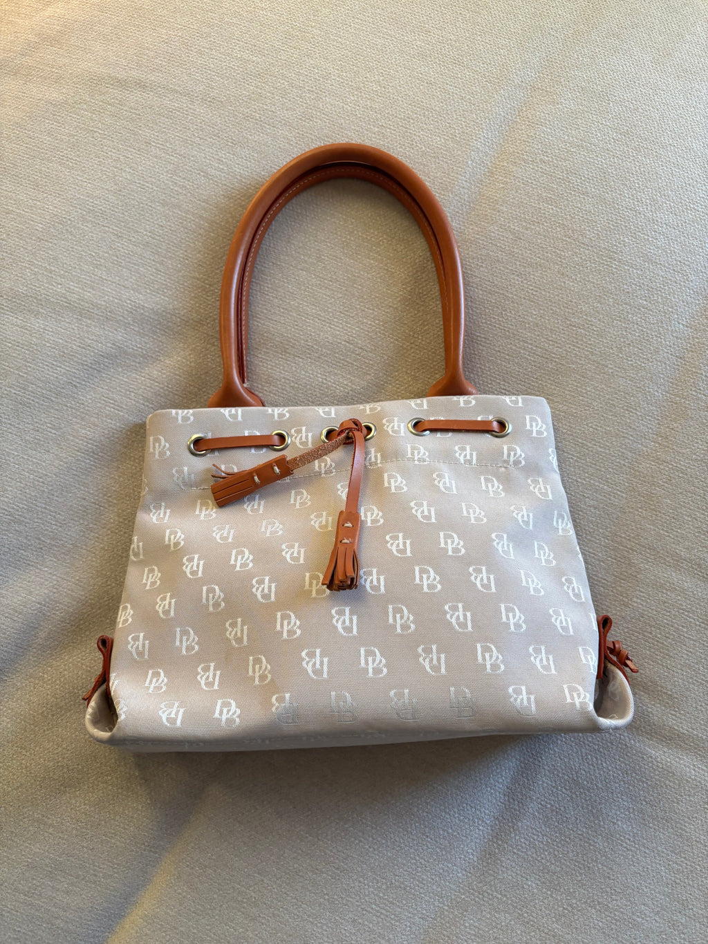 Y2K Dooney & Bourke Off White Bag