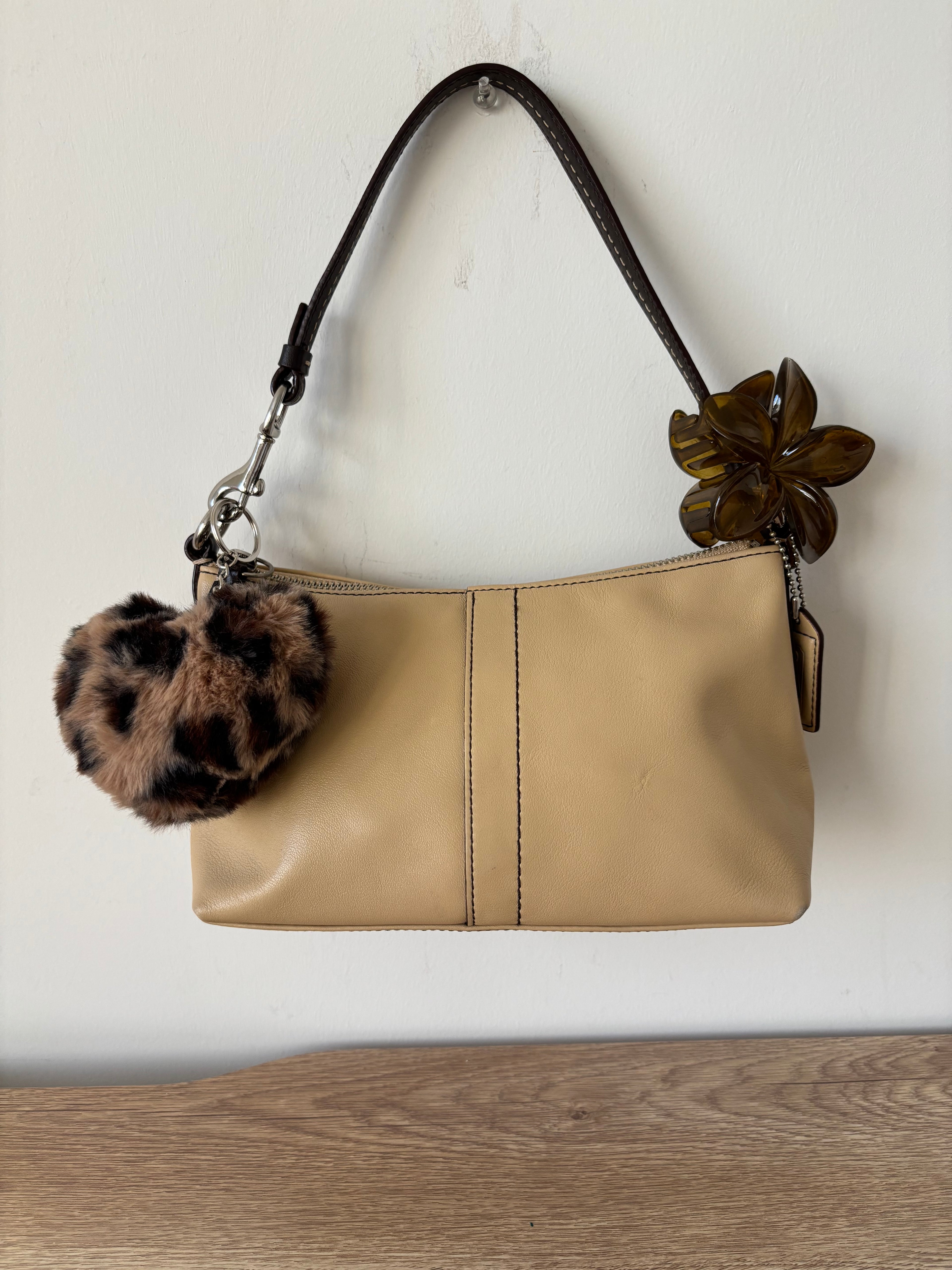 Y2K Coach Leather Shoulder Bag Beige