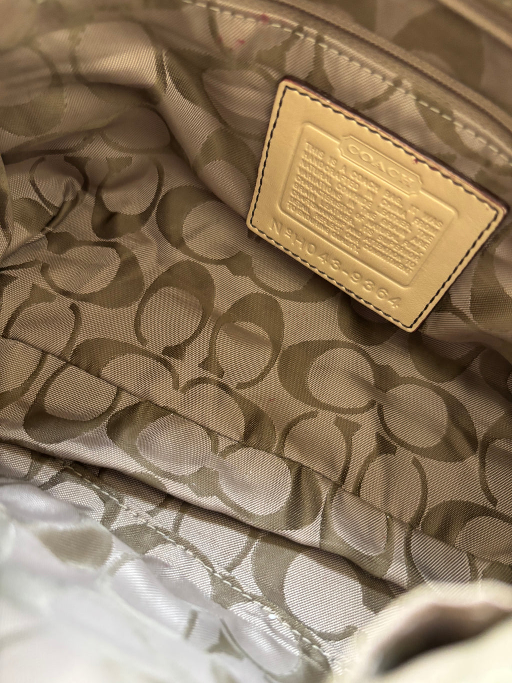 Y2K Coach Leather Shoulder Bag Beige